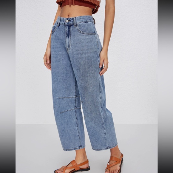 Mid rise pocket barrel leg jeans - Picture 1 of 10